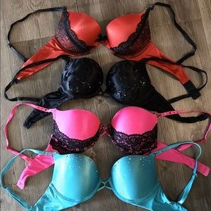 4 Victoria’s Secret bras 34 B ❣️💋